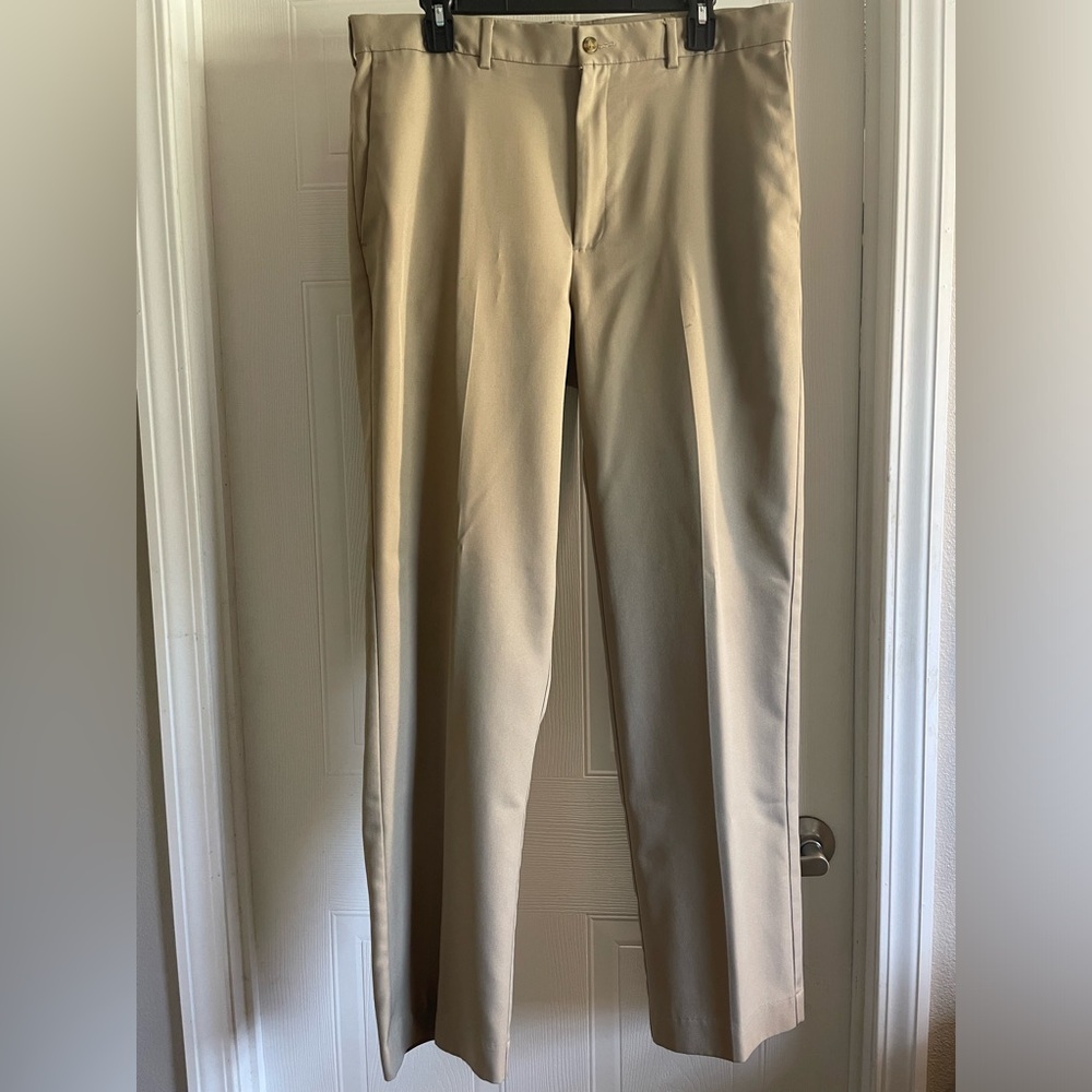 Men’s PGA Tour golf pants tan